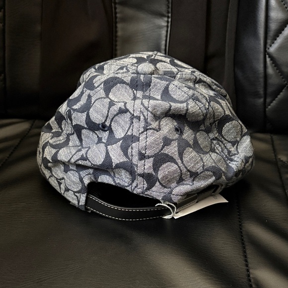 Coach Baseball Cap - Picture 2 of 5